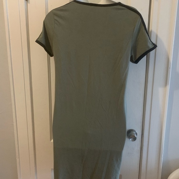 ⭐️⭐️ 2/$35 Green Bodycon dress size 2X - Picture 5 of 6